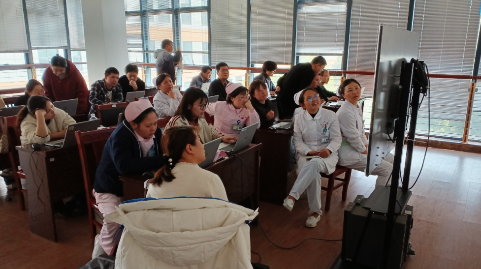 【医院动态】让数据多跑路，让患者少跑腿——我院正式开通“床旁结算”服务
